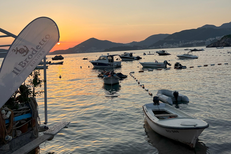 Da Podgorica: trasferimento a Budva e gita in barca a St Stefan