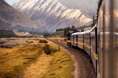 Da Puno: viaggio a Cusco in treno Titicaca All Inclusive