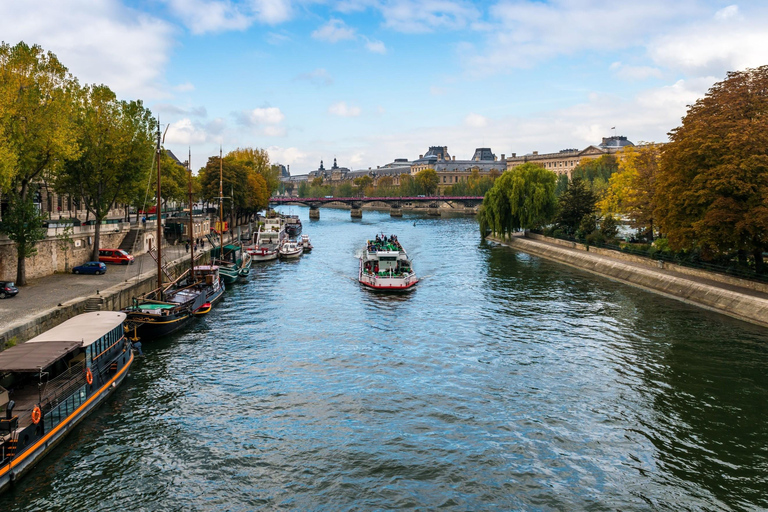 Paris: Bateaux Mouches® Day or Evening Cruise & Audio Guide