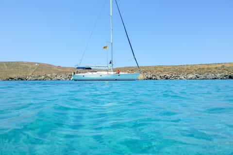 Rhenia: Yacht Cruise and Delos Guided Tour with Transfers