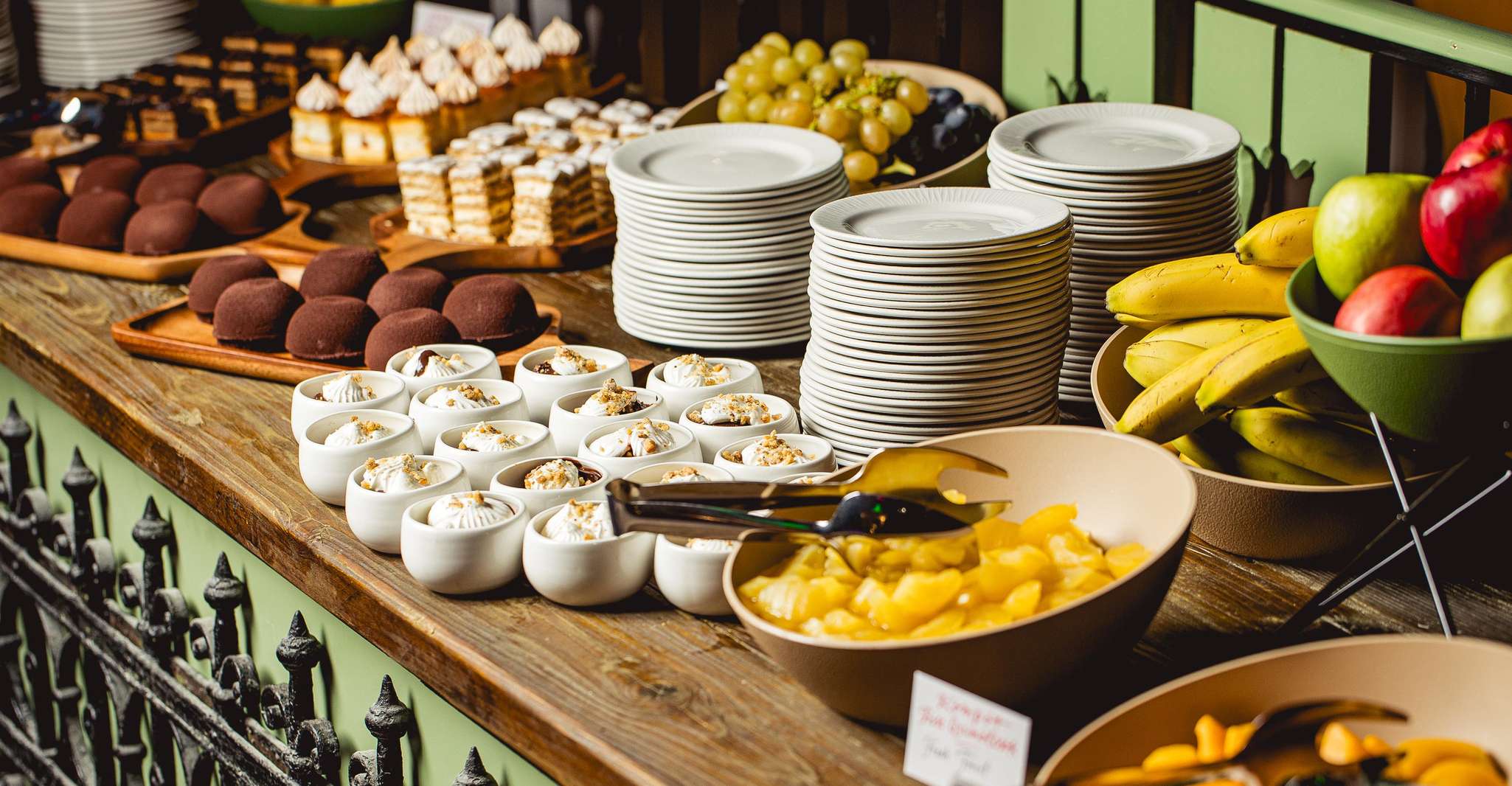 Budapest: Hungarian Dinner & Show with Unlimited Drinks photo 5