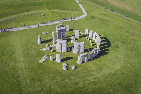 Full-Day Stonehenge and Bath Tour Tour in Spanish with Stonehenge Entry Included