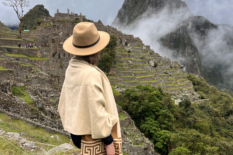 Cusco5-d: RainbowMountain, Humantaylake&Machu Picchu |All in