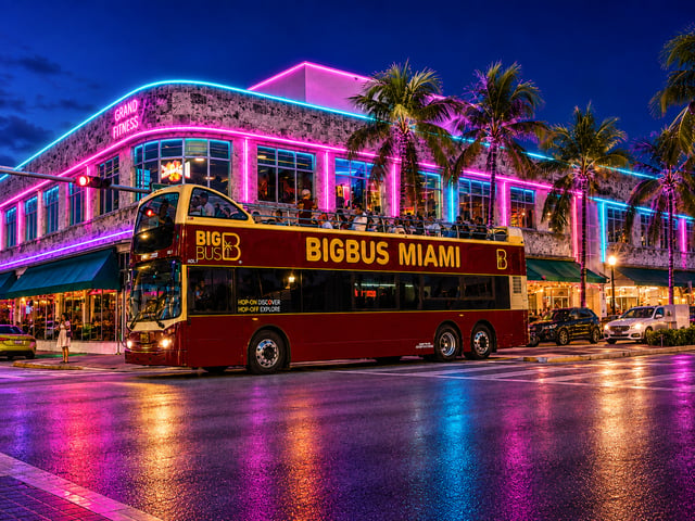 Miami: Sightseeing Night Tour with Open-top Bus &amp; Live Guide