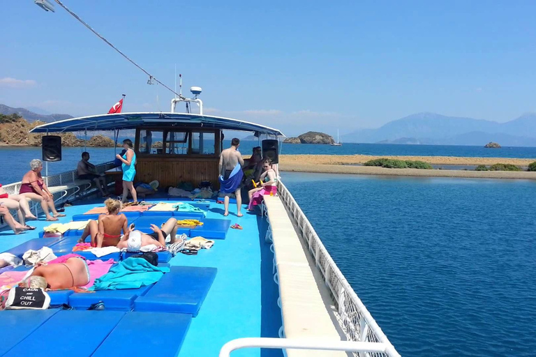 Fethiye: boottocht langs 12 eilanden met lunch en vervoer van en naar je hotel