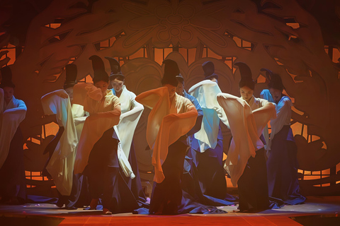 Chengdu: Shuguo Banquet with Hanfu Costume & Makeup Row 2 Only Meal （Plz to book 3 days in advance）