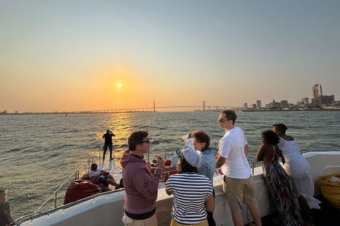 Crociera al tramonto nella baia di Maputo