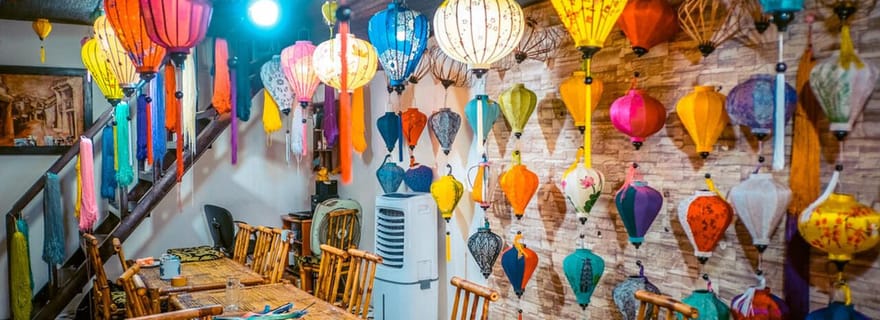 Hoi An : Atelier de fabrication de lanternes et cours de cuisine avec un bateau en noix de coco