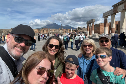 Naples Transfer to Positano with 2hr stop at Pompeii site Visit Pompeii from Naples to Positano