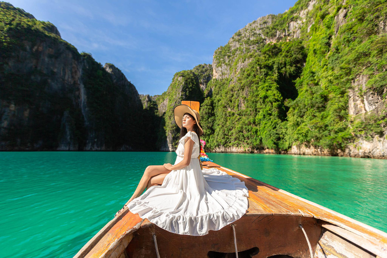 Phi Phi : Tour en bateau à queue longue dans la baie de Maya, tôt le matin