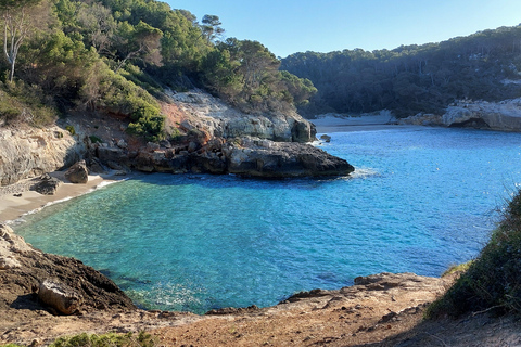 Cala Galdana: Coastal hike along the GR223 via Cova de Coloms to Cala en Porter Cala Galdana: Coastal hike Gr223 via Cova de Coloms to Cala en Porter