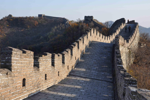 From Beijing: Private Transfer To Different Parts Great WallGubei &amp; Simatai Round Transfer + English Guide + Ticket