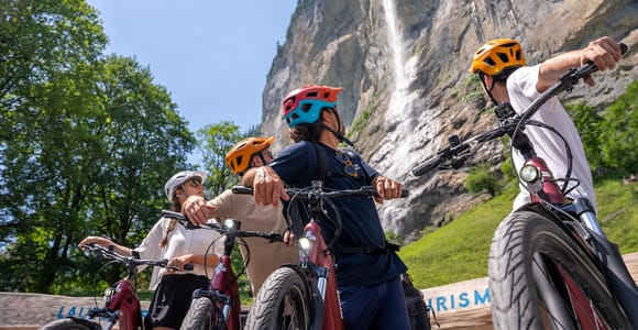 Intermediate E-Bike Tour to the Lauterbrunnen Waterfalls