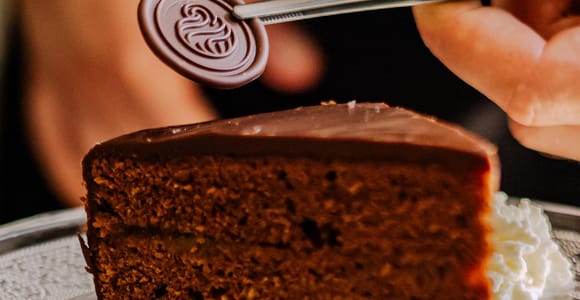 Vienna: Sachertorte Baking Workshop & Coffeehouse Culture