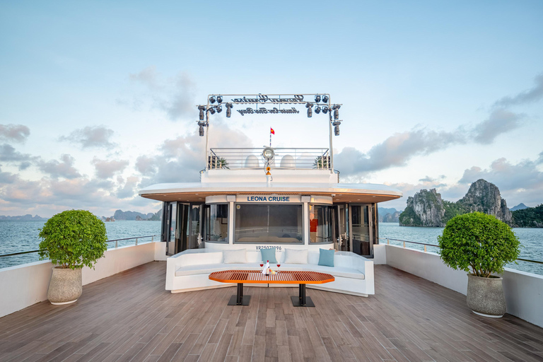 Leona Dinner Cruise – Evening Cruise in Ha Long Bay