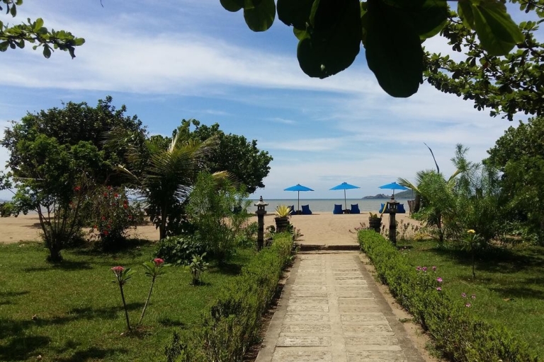 Isla de Komodo: 3D2N Tour Privado en Lancha Rápida, Tierra y Hotel