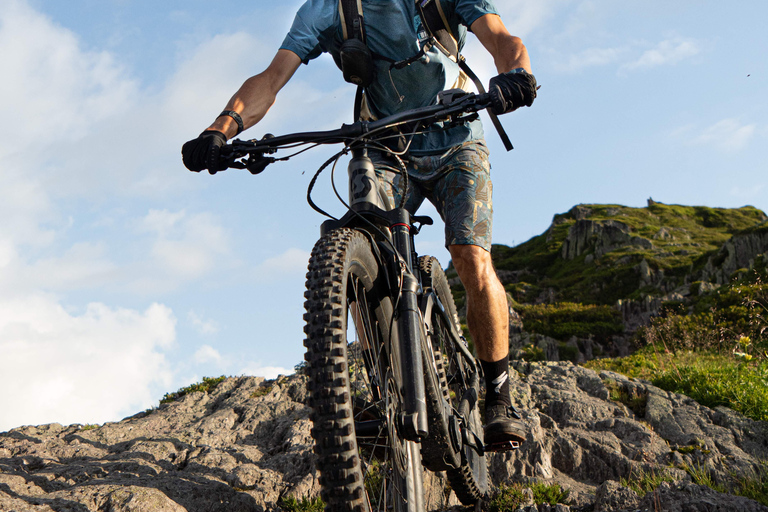 Point of view on the glaciers of Chamonix by ebike Points de vues sur les glaciers de Chamonix