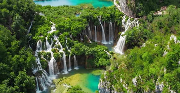 Zagreb: Plitvicer Seen mit Ticket & Rastoke Tour für bis zu 8 Personen