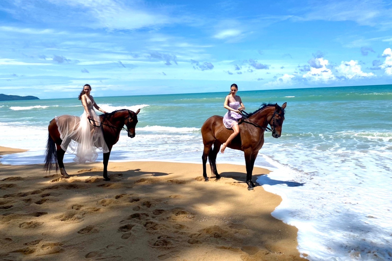 Jazda konna na plaży w Phuket