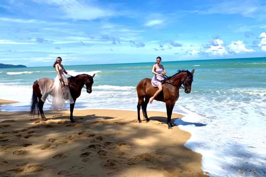 Phuket: Kamala Beach Reiten Aktivität. Foto: GetYourGuide