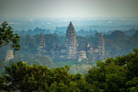 Private Tuktuk taxi to Angkor Wat, Bayon and Ta Prohm Temple