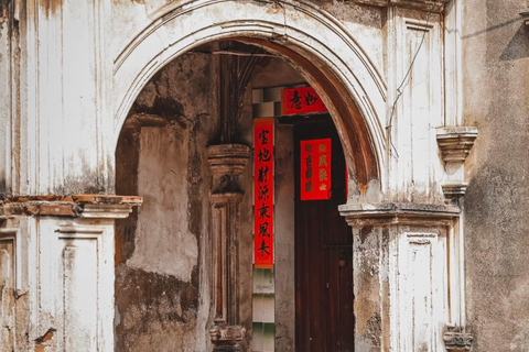 From Xiamen: Zhangzhou Tour with Mansions, Old Town & Craft Guide for other languages