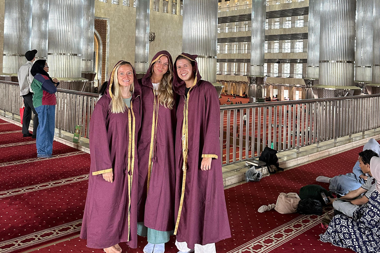 Tour in scooter della città di GiacartaTour della città in scooter a Giacarta