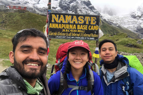 Annapurna Base Camp Trek mit Hubschrauberrückflug - 8 Tage