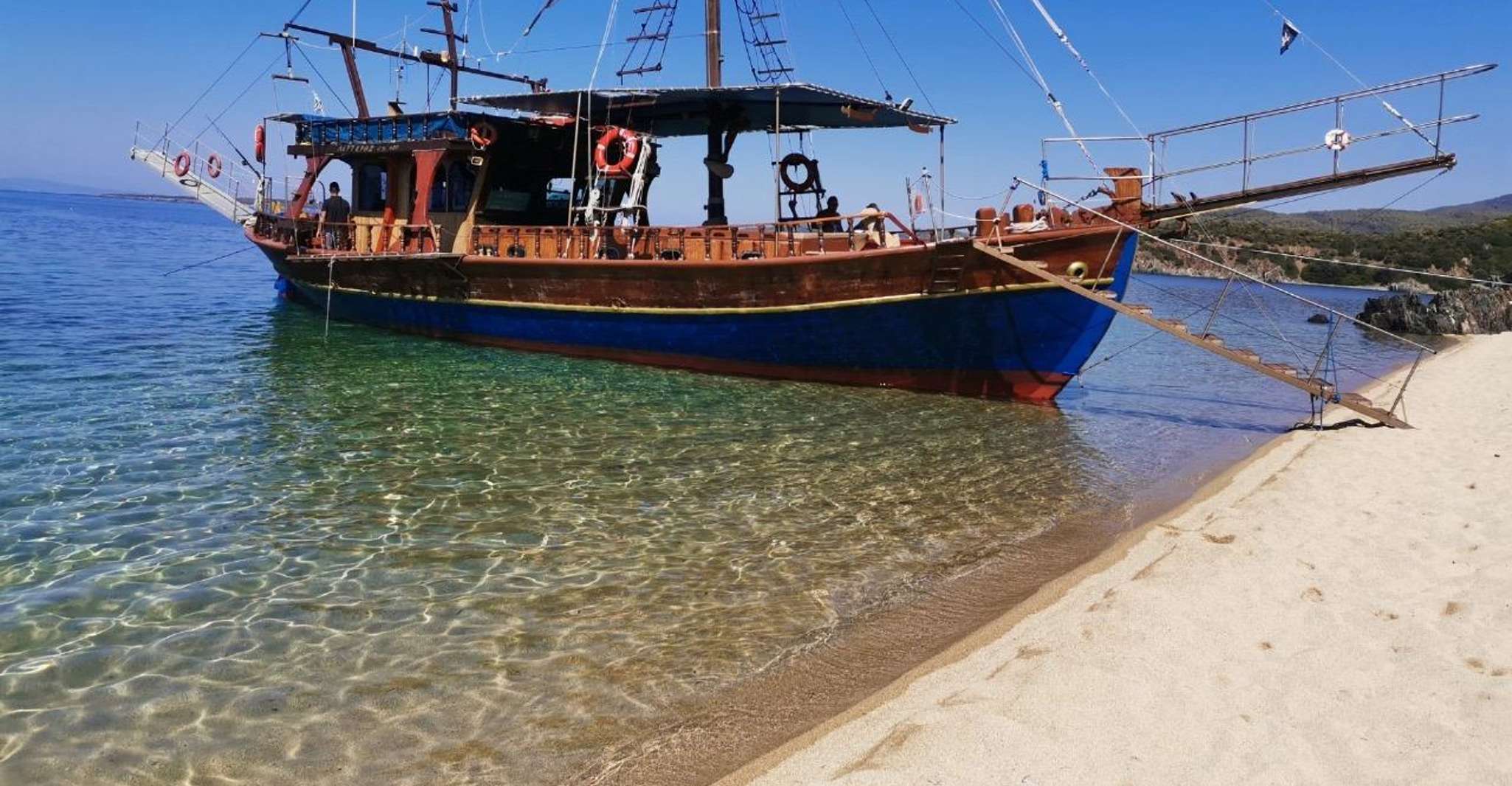 Kassandra, crucero en barco Sunset con aperitivos - Hizvo