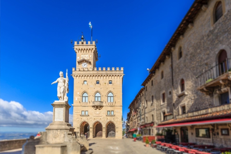 Excursión autoguiada a la Búsqueda del tesoro y Lugares de interés de la ciudad de San Marino