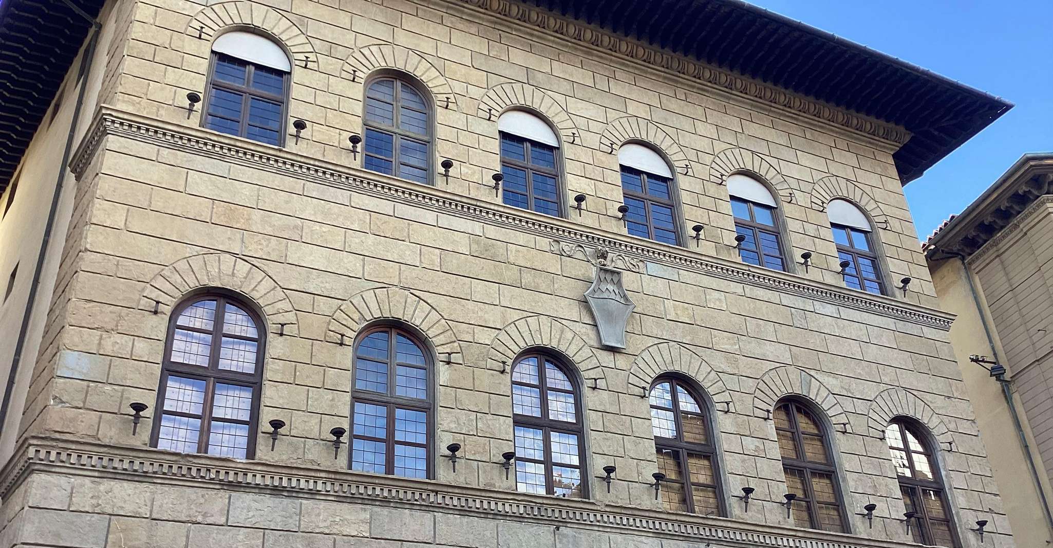 Florence: Wine Windows Walk with Wine Tasting and Appetizers photo 6