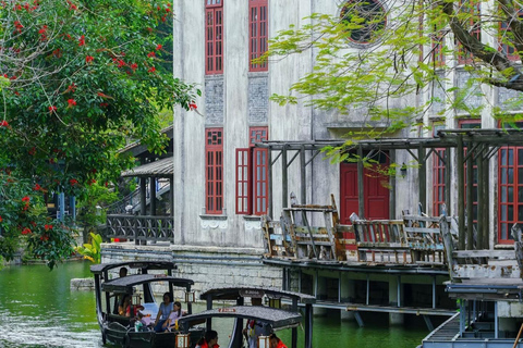 From Guangzhou: UNESCO Watchtowers & Ancient Villages Tour Guide for other languages