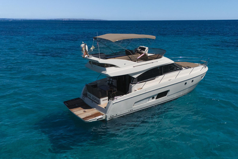 Mallorca: Private Yacht Cruise with Skipper and Lunch