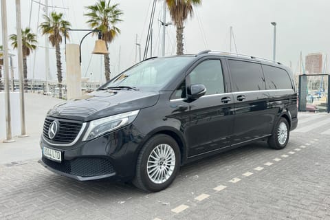 Alicante: VIP Transfer ALC Airport - Benidorm by Premium car