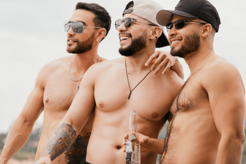 جولة بالقارب في غواتابي للمثليين