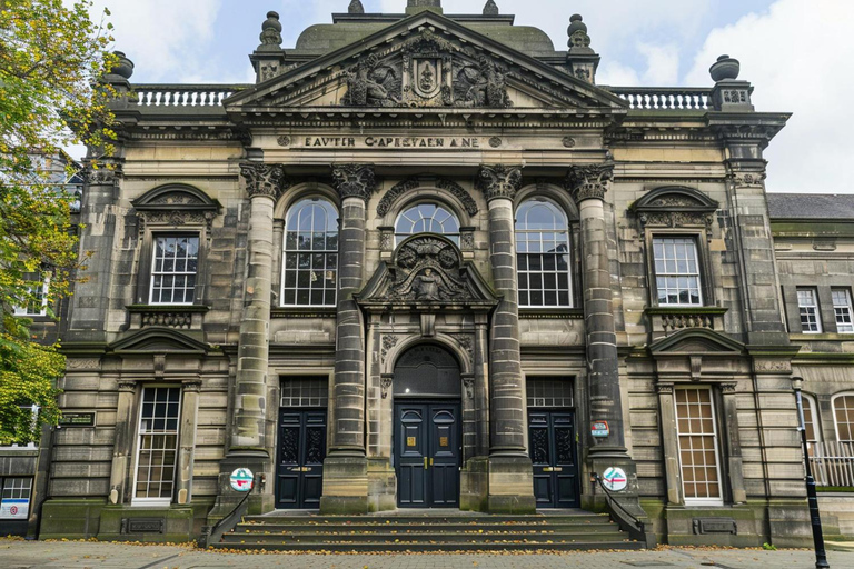 Manchester: 2-hour Best Intro Walking Tour with a Local 2 Hours - Private Tour