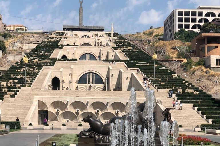 Yerevan: Guided Walking Tour with Vernissage Market Visit