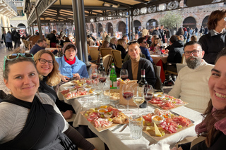 Verona: Food Tasting and Walking Tour with Cable Car