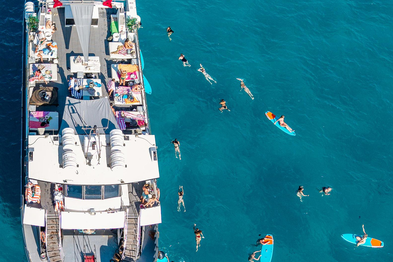 Ibiza: Half Day Pass at Ibiza Boat Club with Brunch & Drinks Bottomless Brunch Boat Party: General Admission