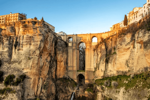 Malaga: 3-Day Guided Tour with Nerja & Frigiliana & Ronda