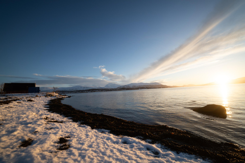 Tromsø: Fjord Adventure with Lunch and Photos Tromsø: Fjord Minibus Tour with Lunch and Free Photos