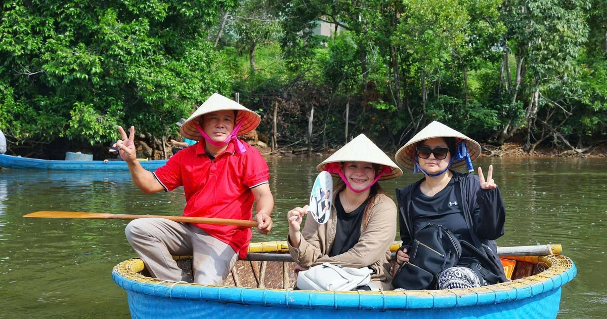 Phu Quoc: Bamboo Basket Boat Tour on Cua Can River