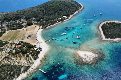 Split: Boat Tour to Blue Cave, Vis, Blue Lagoon, Hvar, Brač