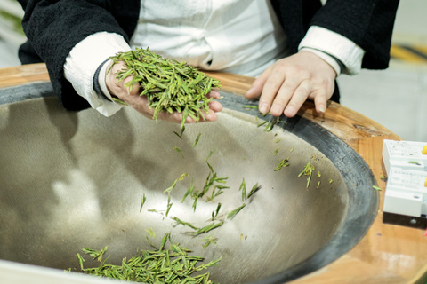 Hangzhou: UNESCO Tea Culture Experience – Hand Fry & Taste