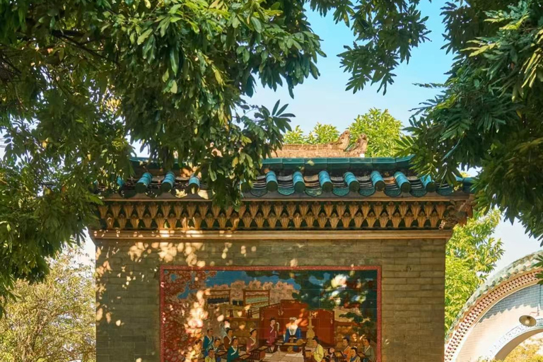 Guangzhou:Ancestral Temple Entry Ticket with Lion Dance Show