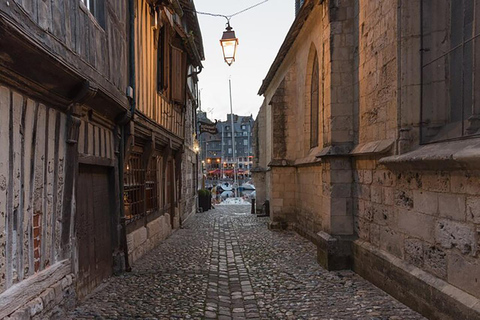 Etretat y Honfleur: excursión de un día privada desde Le HavreSólo conductor