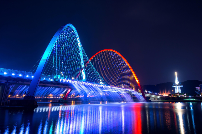 From Kuala Lumpur: Putrajaya Tour with Lake Cruise Shared Experience