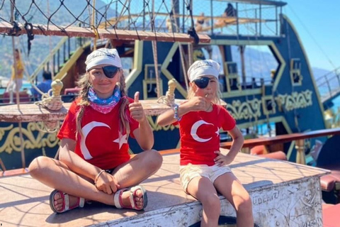 Oludeniz: Pirate Boat Tour with Lunch & Swim Stops Full-Day Pirate Boat Tour with Lunch