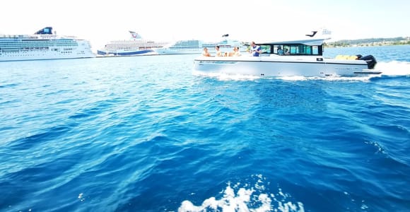Corfu&#39;s North East Coast: Semi-Private Luxury Yacht Cruise