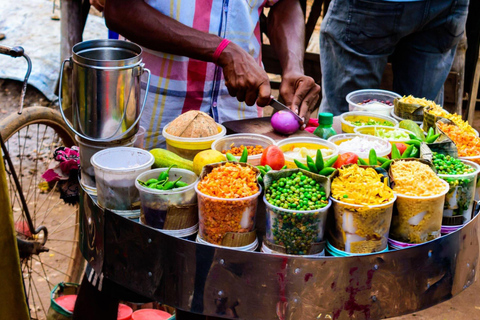 Kolkata: Half Day Private Shopping &amp; Food Tasting Tour